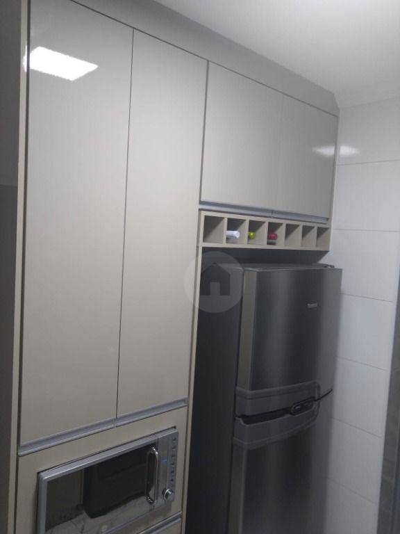 Apartamento à venda com 3 quartos, 63m² - Foto 4