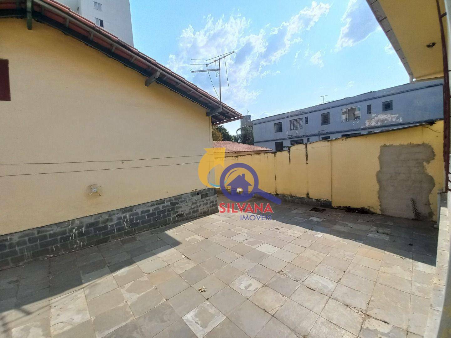 Casa à venda com 3 quartos, 260m² - Foto 43