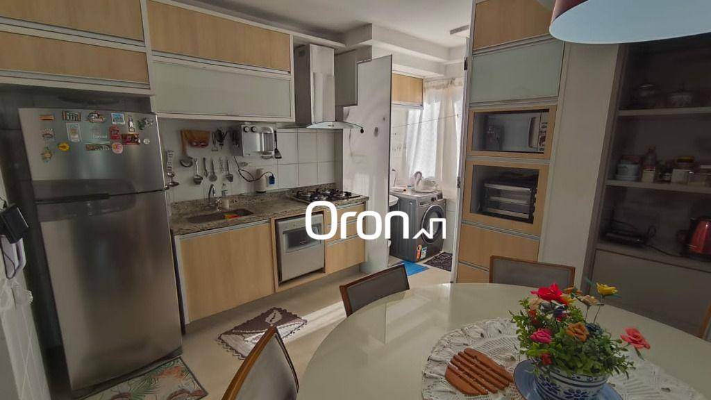Apartamento à venda com 2 quartos, 67m² - Foto 4