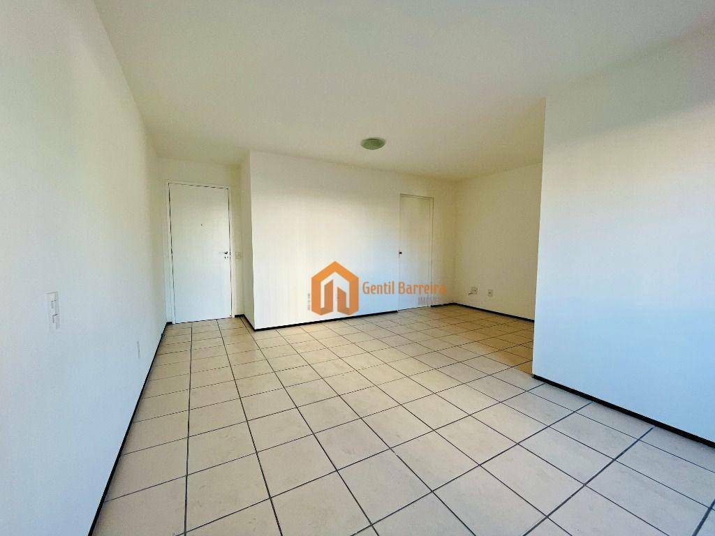 Apartamento à venda com 3 quartos, 87m² - Foto 2