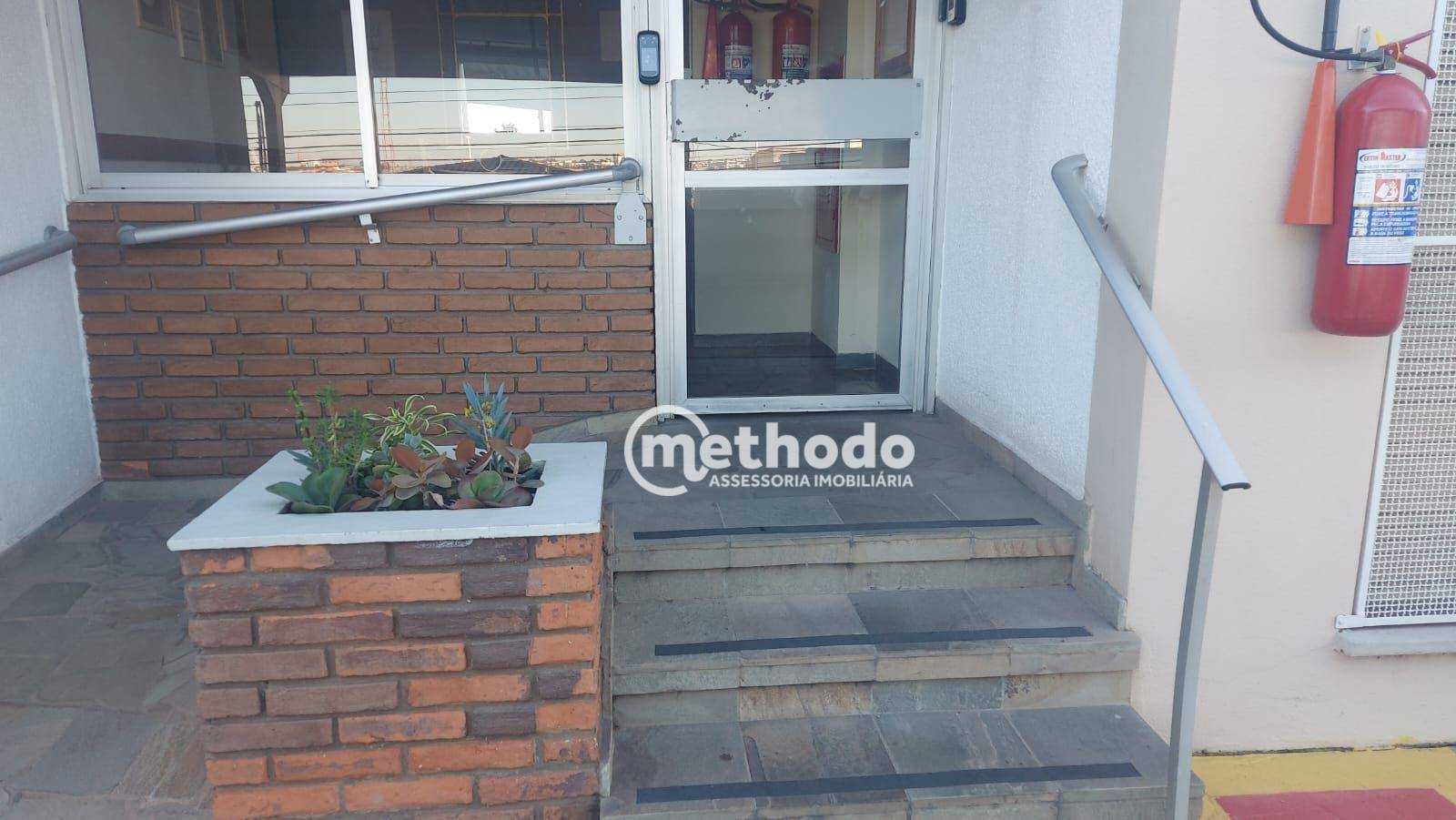 Apartamento à venda com 2 quartos, 70m² - Foto 28