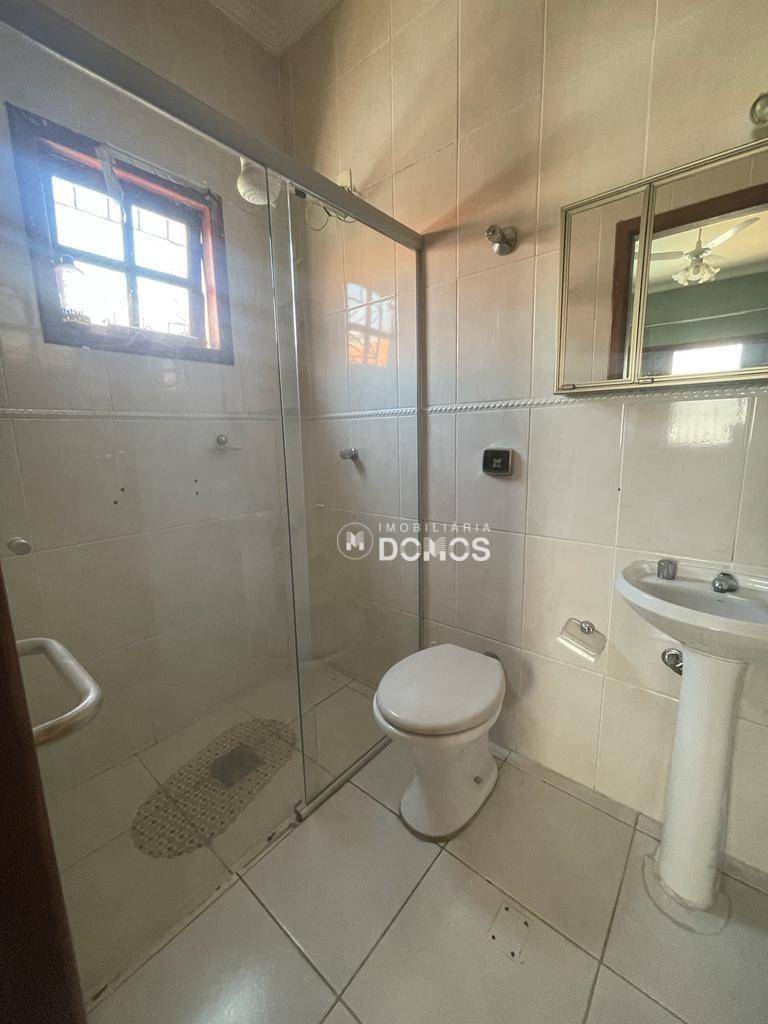 Casa à venda com 3 quartos, 200m² - Foto 13