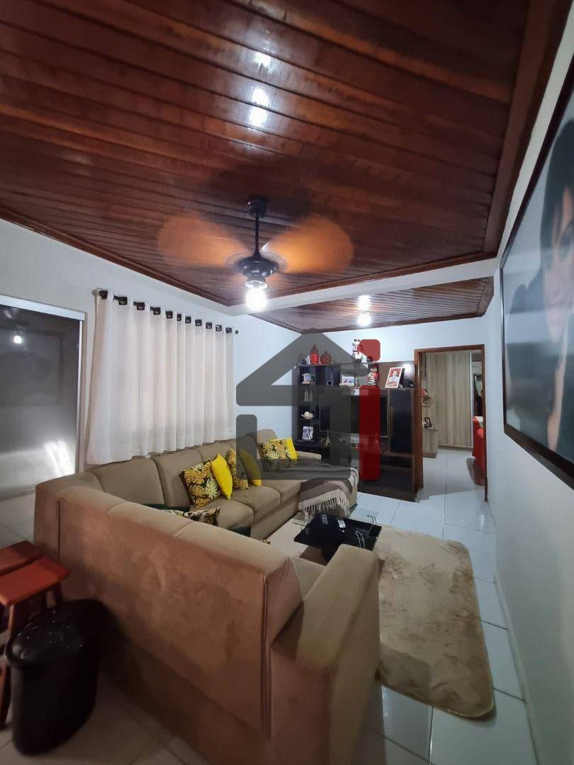 Casa à venda com 3 quartos, 200M2 - Foto 2