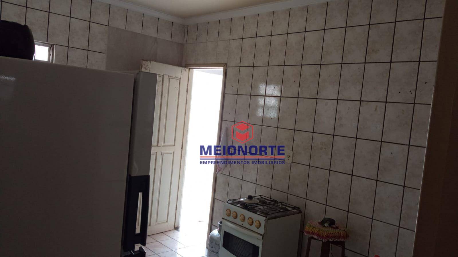 Casa à venda com 2 quartos, 100m² - Foto 4