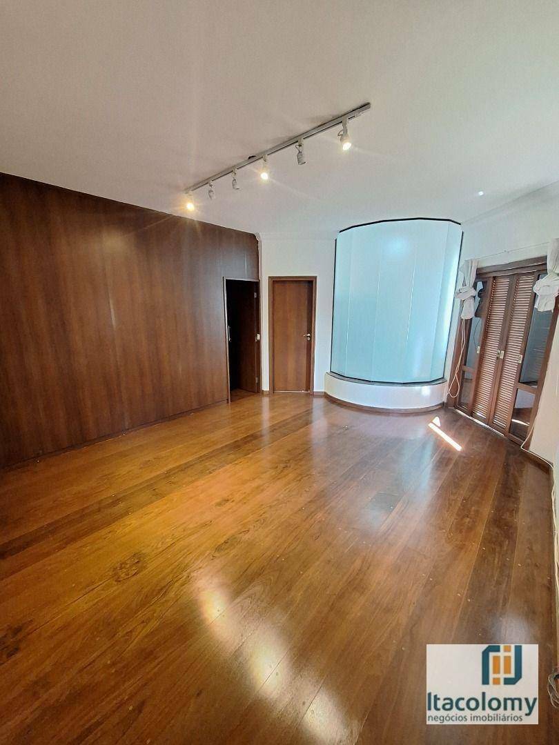 Casa de Condomínio para alugar com 4 quartos, 472m² - Foto 12