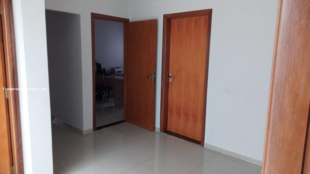 Casa à venda com 3 quartos, 275m² - Foto 9