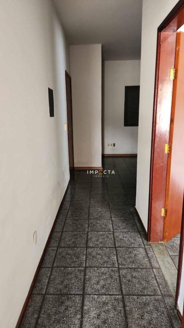 Casa à venda com 4 quartos, 219m² - Foto 7