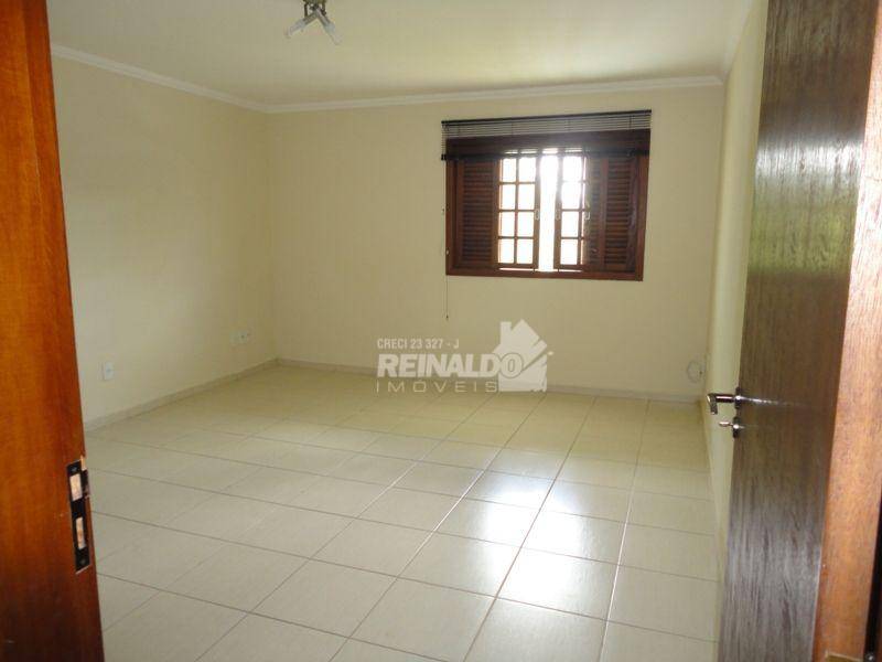 Casa de Condomínio para alugar com 3 quartos, 250m² - Foto 27