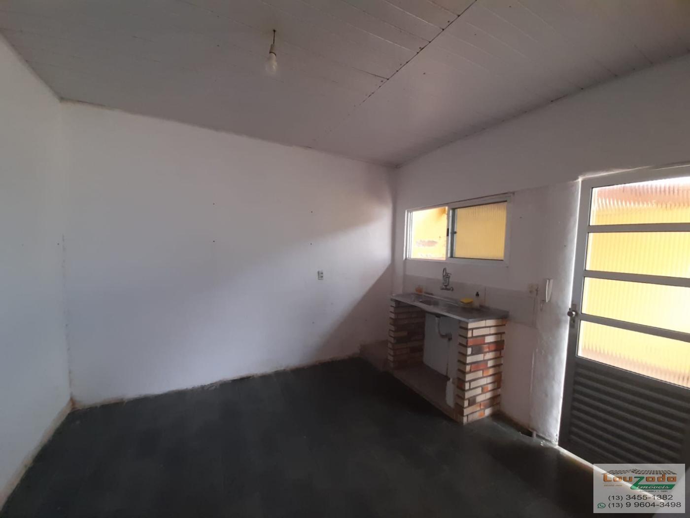 Casa para alugar com 1 quarto, 270m² - Foto 2