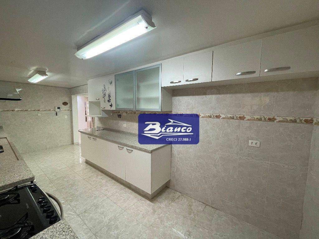 Casa à venda com 3 quartos, 310m² - Foto 14