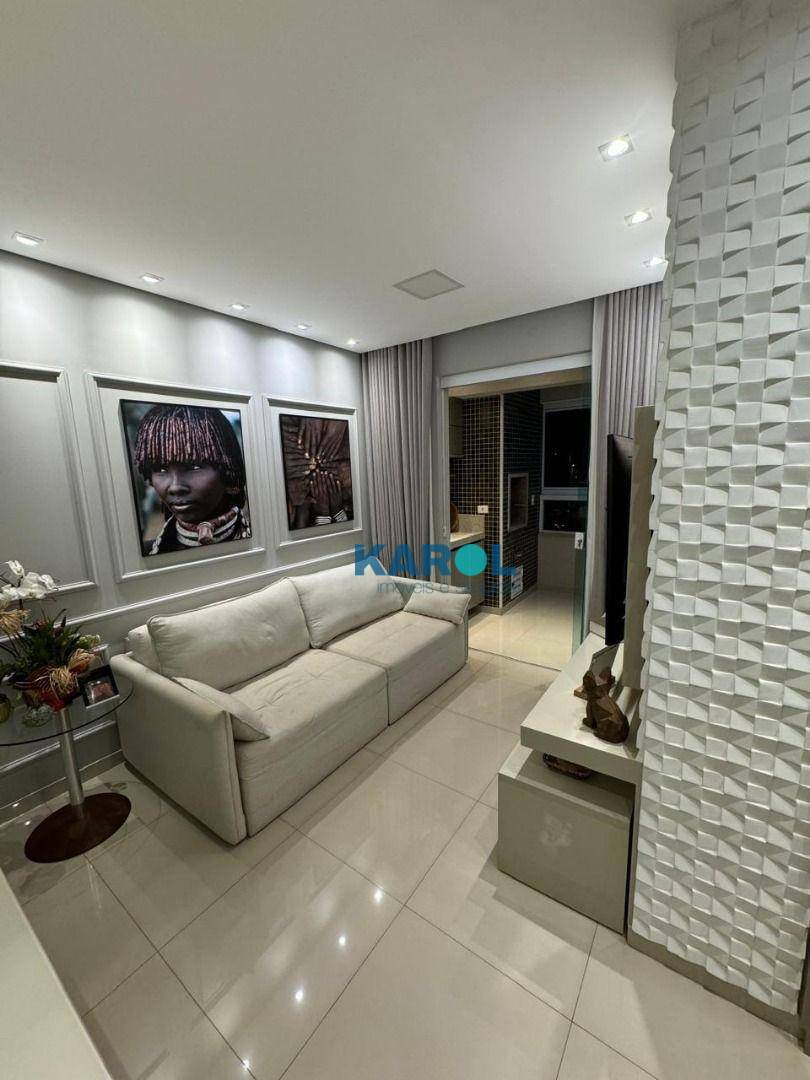 Apartamento à venda com 2 quartos, 72m² - Foto 1