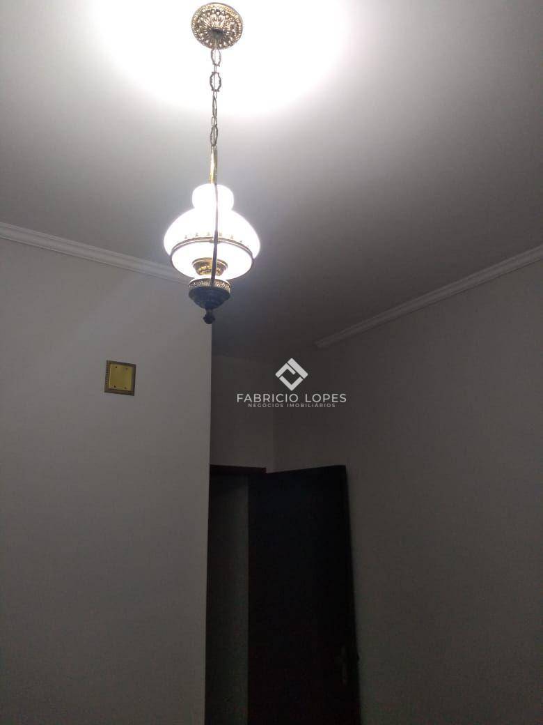 Casa para alugar com 3 quartos, 120m² - Foto 35