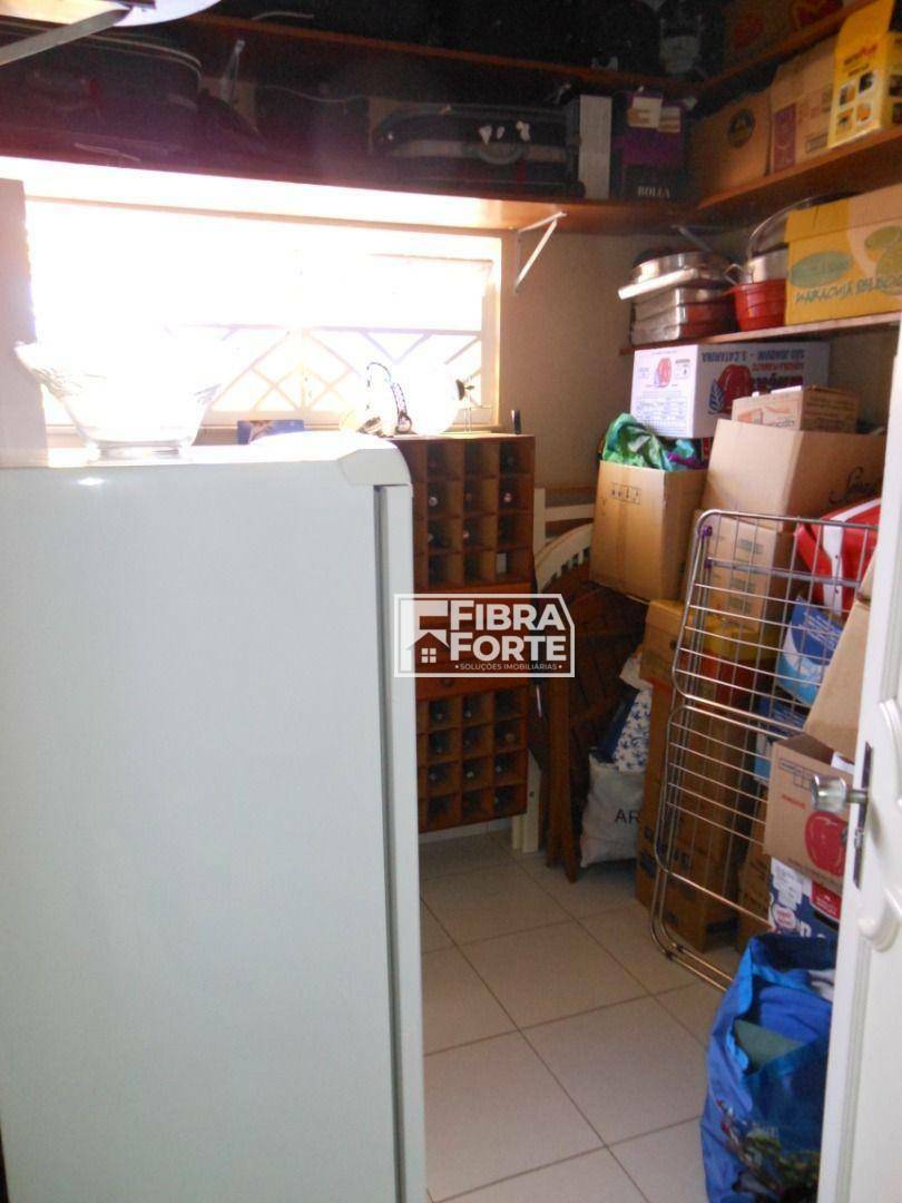 Casa à venda com 3 quartos, 178m² - Foto 11