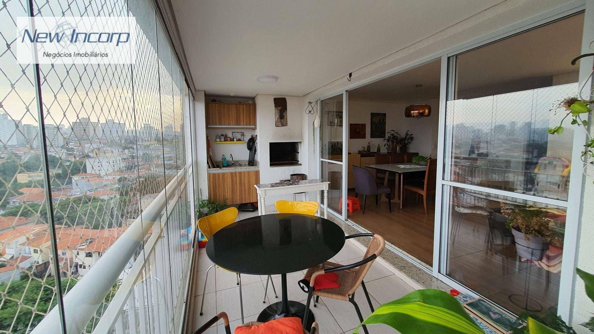 Apartamento à venda com 3 quartos, 135m² - Foto 1