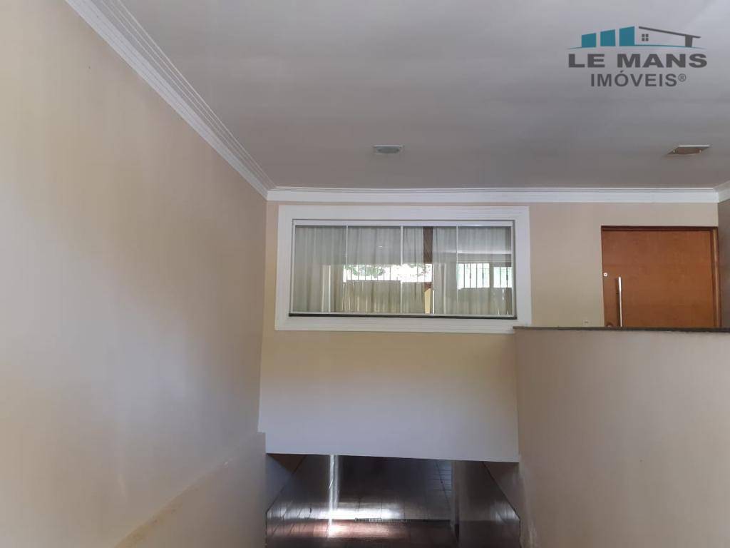 Casa à venda com 3 quartos, 375m² - Foto 3