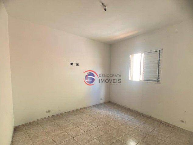 Sobrado à venda com 3 quartos, 236m² - Foto 8