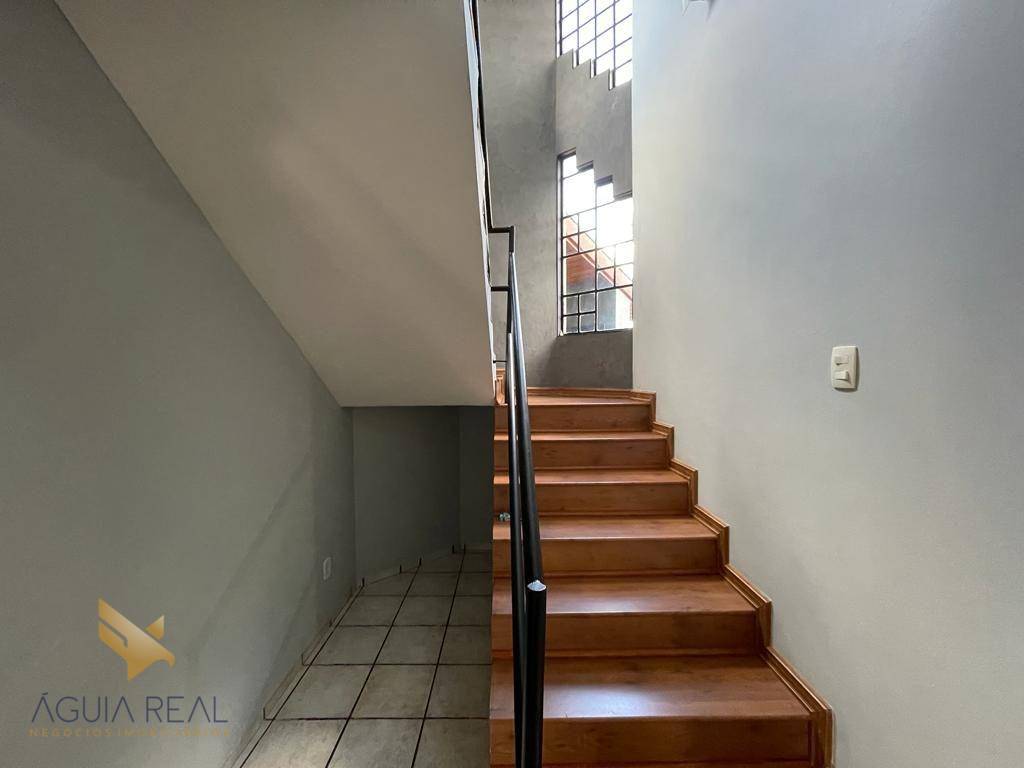 Sobrado à venda com 4 quartos, 254m² - Foto 10