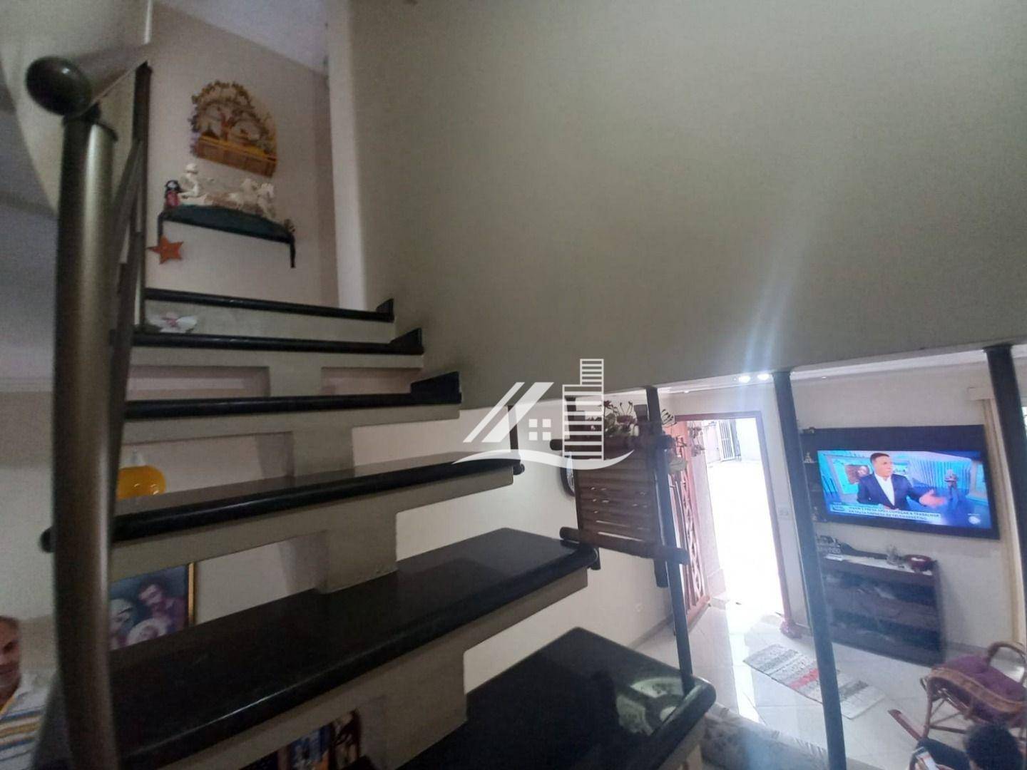 Sobrado à venda com 2 quartos, 80m² - Foto 12