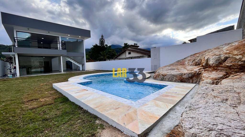 Casa de Condomínio à venda com 4 quartos, 200m² - Foto 14