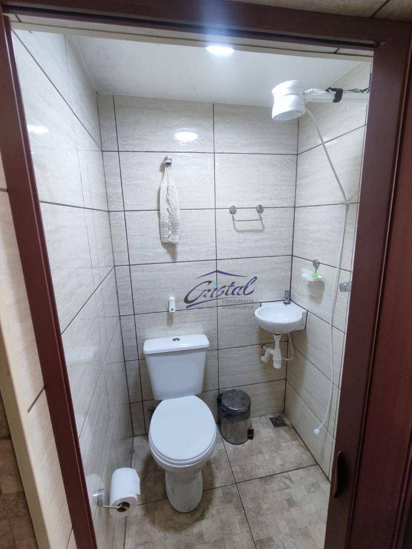 Casa para alugar com 3 quartos, 220m² - Foto 9