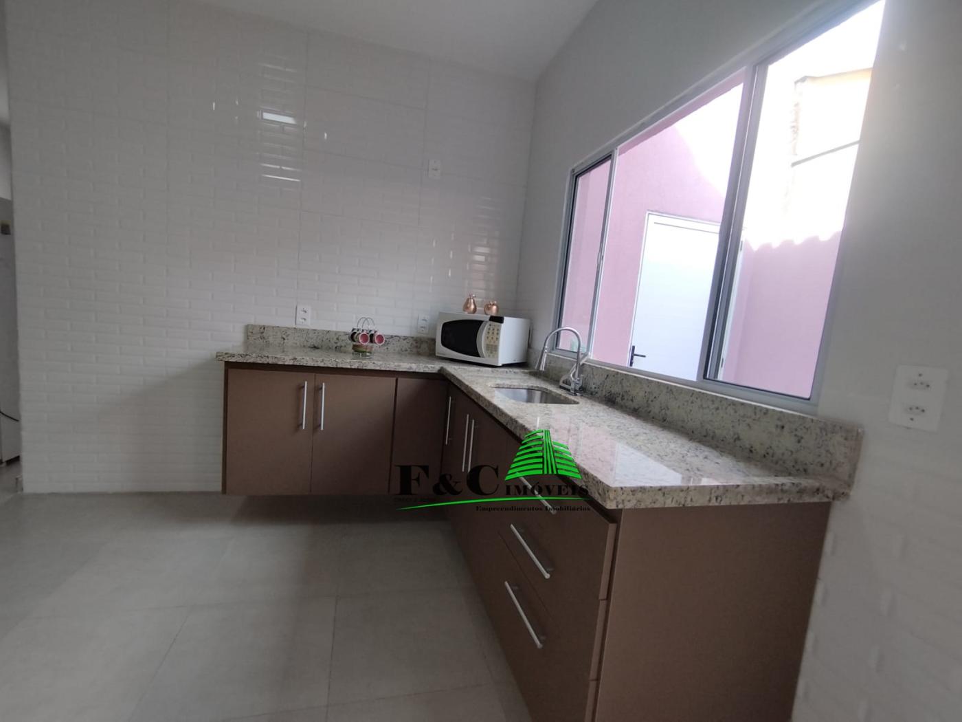 Casa à venda com 2 quartos, 140m² - Foto 11