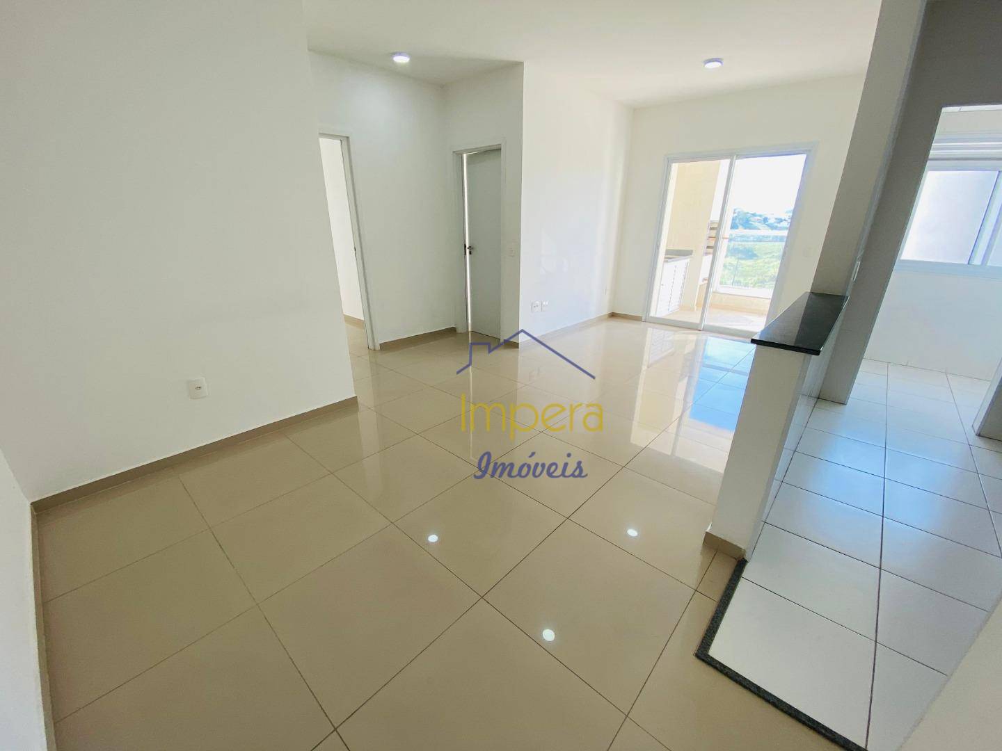 Apartamento para alugar com 2 quartos, 67m² - Foto 2