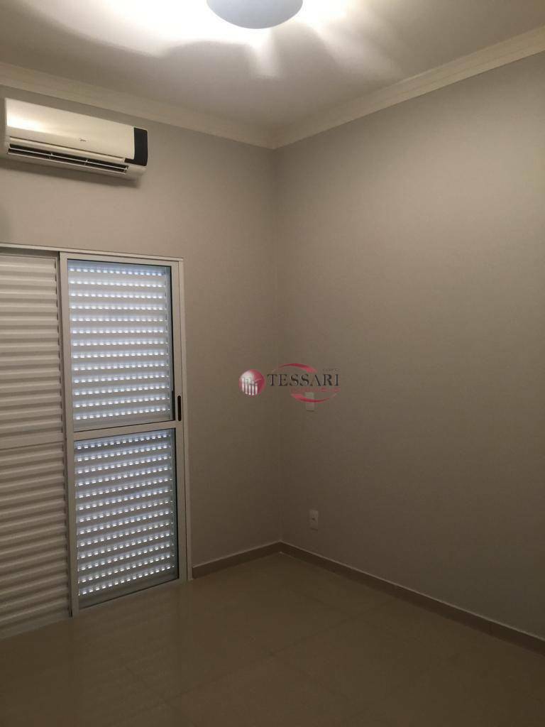 Casa à venda com 3 quartos, 180m² - Foto 11