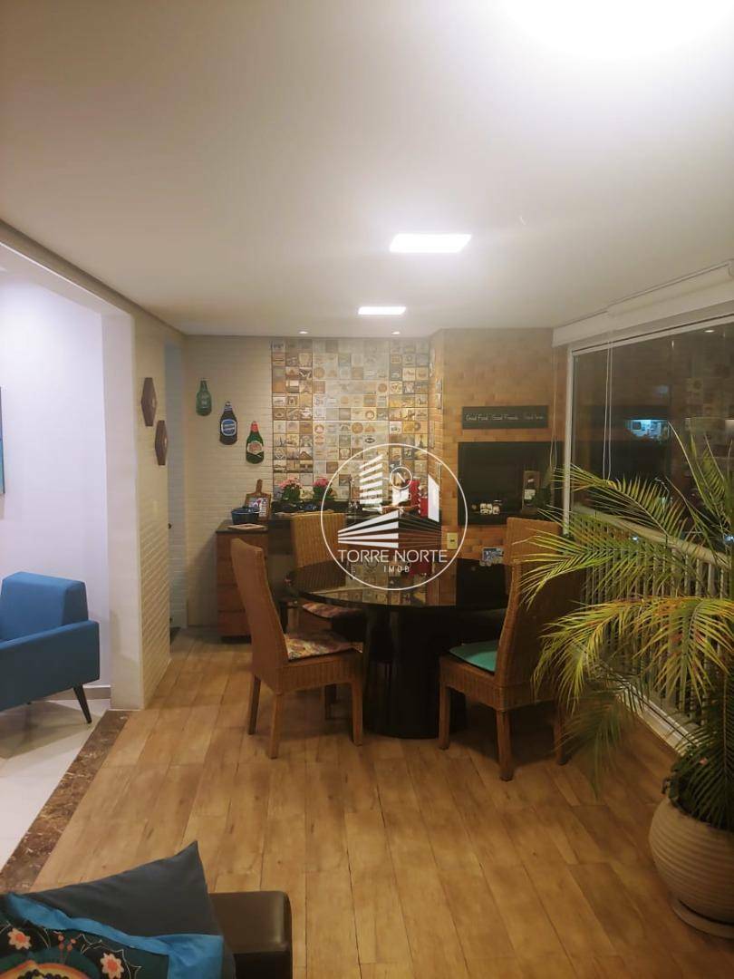 Apartamento à venda com 3 quartos, 140m² - Foto 3