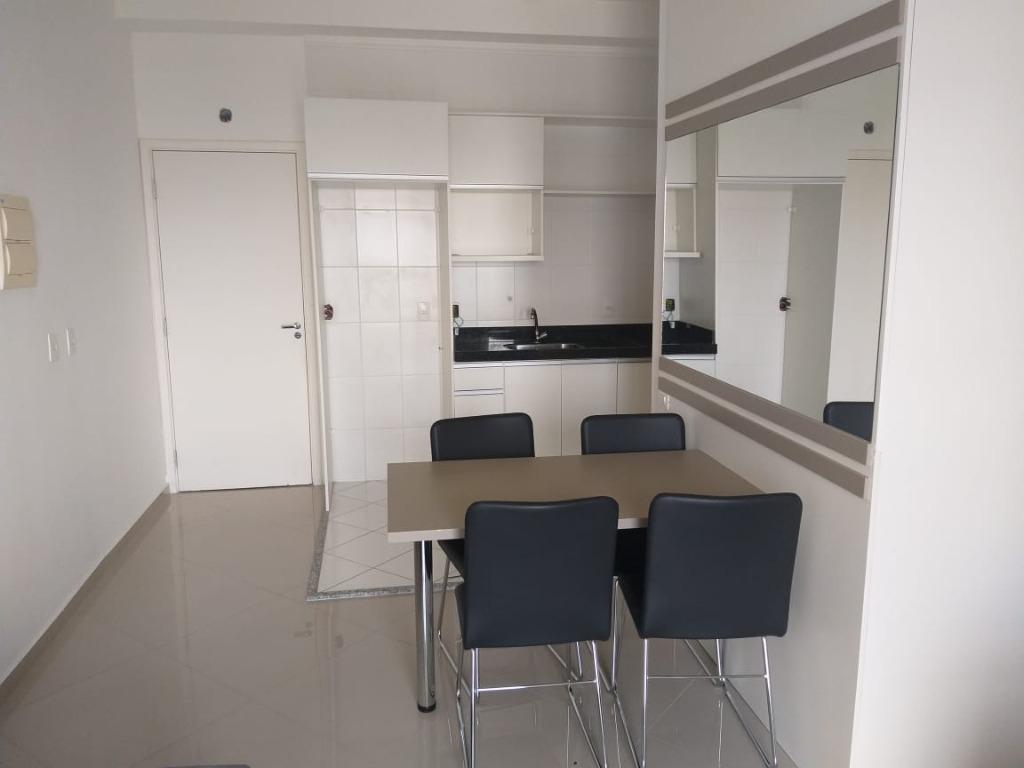 Apartamento para alugar com 1 quarto, 42m² - Foto 14