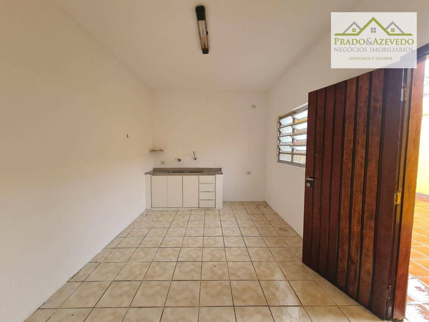 Casa à venda e aluguel com 2 quartos, 190m² - Foto 17