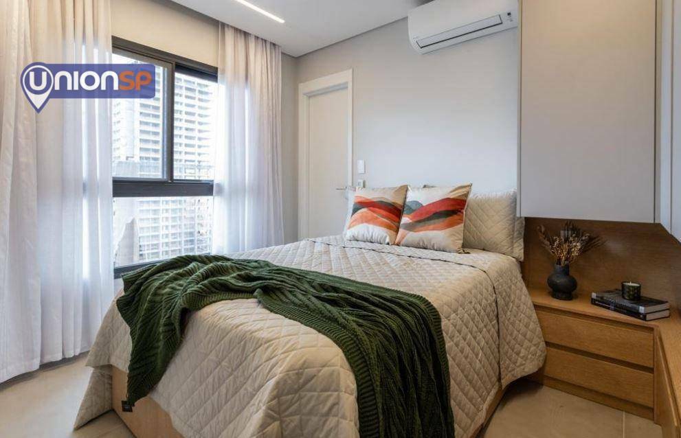 Apartamento à venda com 2 quartos, 66m² - Foto 4