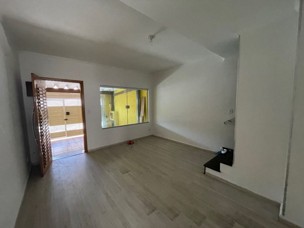 Sobrado à venda com 2 quartos, 90m² - Foto 1