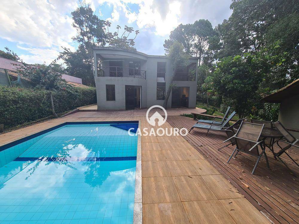 Casa de Condomínio à venda com 3 quartos, 350m² - Foto 1