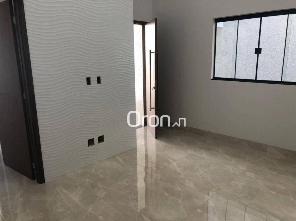 Casa à venda com 3 quartos, 108m² - Foto 1