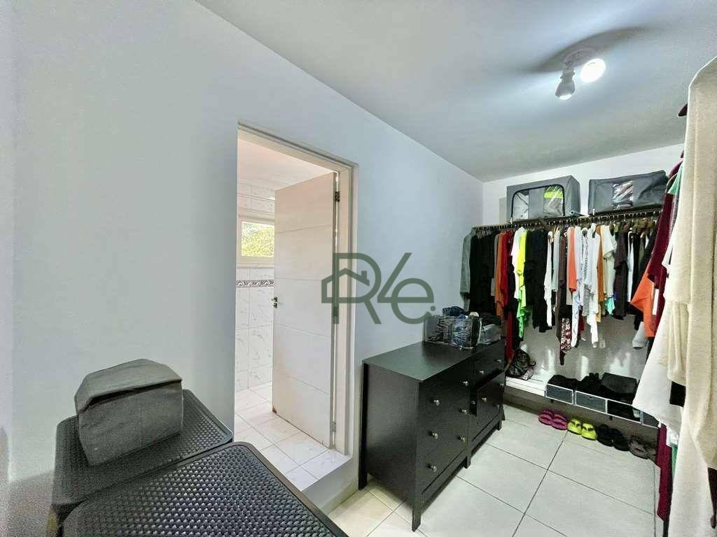 Casa de Condomínio à venda com 3 quartos, 280m² - Foto 31