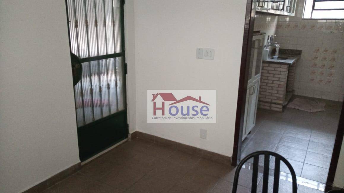 Casa, 3 quartos, 136 m² - Foto 4