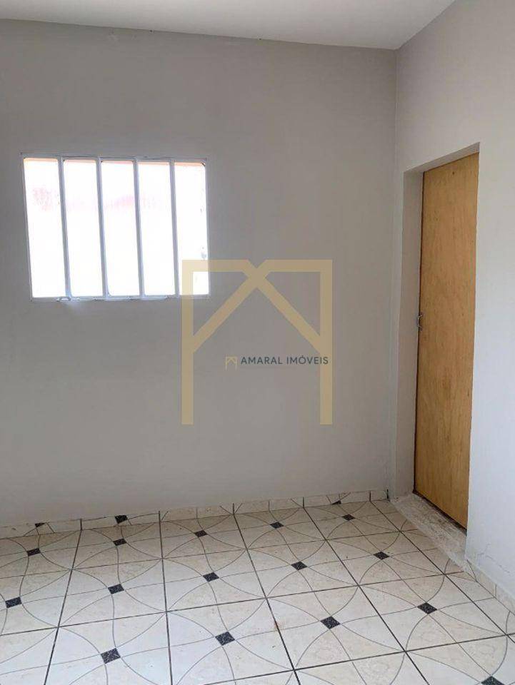 Casa à venda com 4 quartos, 210m² - Foto 14