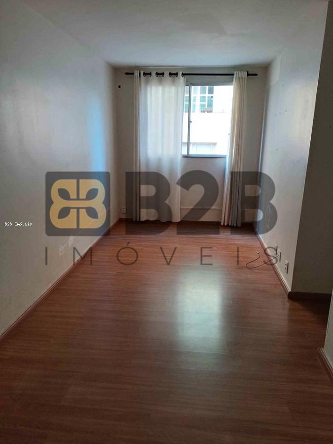 Apartamento à venda com 2 quartos, 60m² - Foto 3