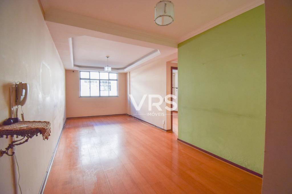 Apartamento à venda com 2 quartos, 60m² - Foto 1