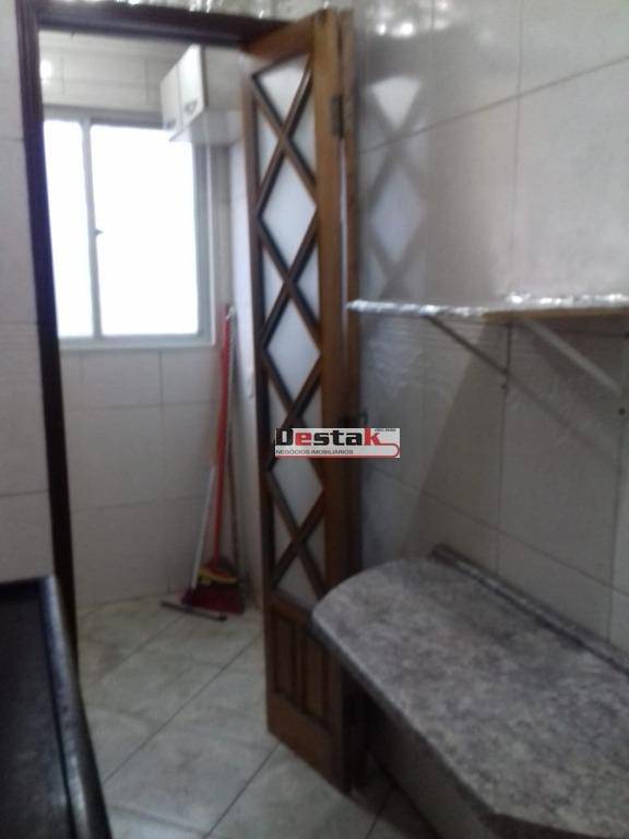 Apartamento à venda com 2 quartos, 50m² - Foto 5