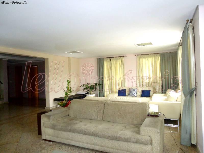 Apartamento para alugar com 4 quartos, 263m² - Foto 2