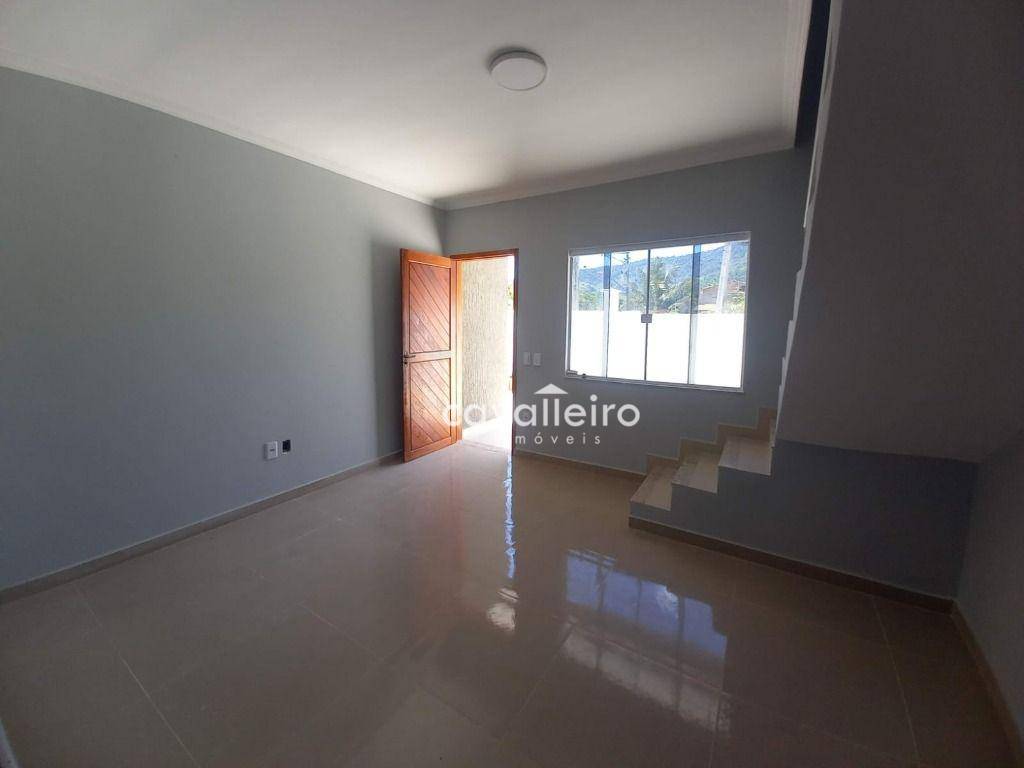 Casa à venda com 2 quartos, 68m² - Foto 5