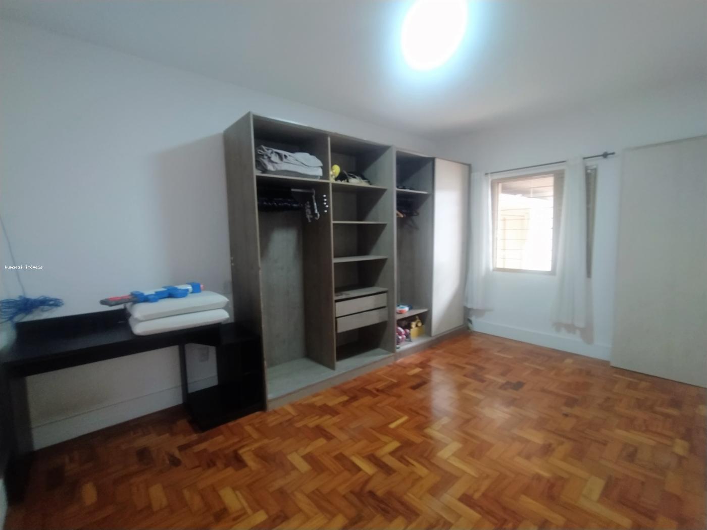 Prédio Inteiro para alugar com 3 quartos, 270m² - Foto 3