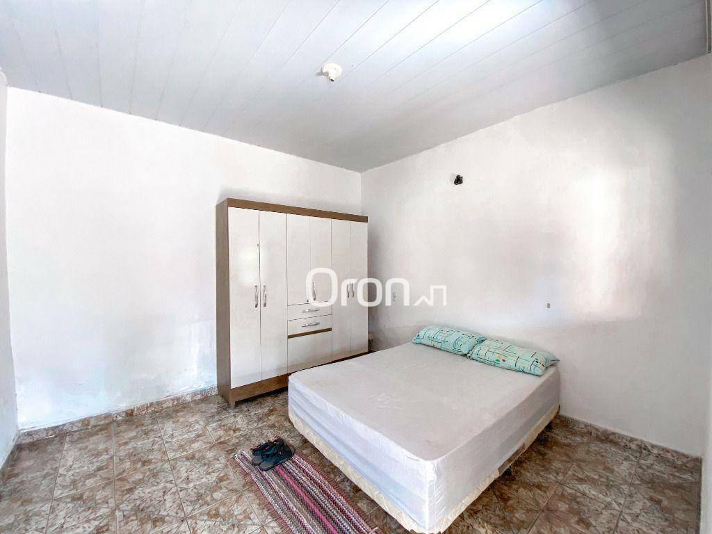 Casa à venda com 6 quartos, 300m² - Foto 5