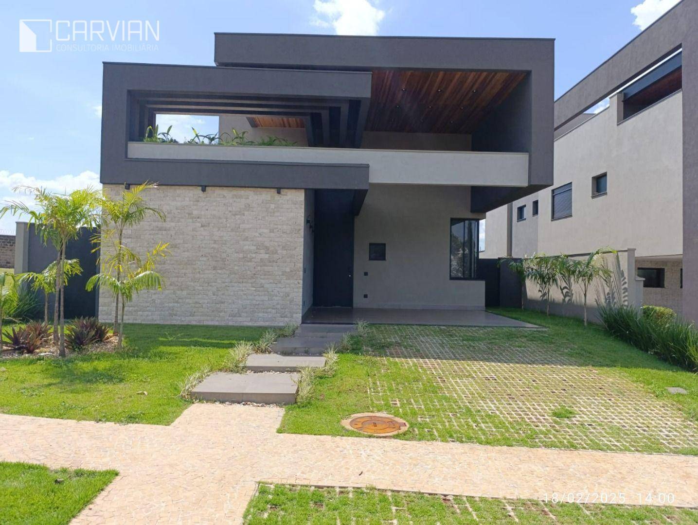 Casa de Condomínio à venda com 3 quartos, 253m² - Foto 4