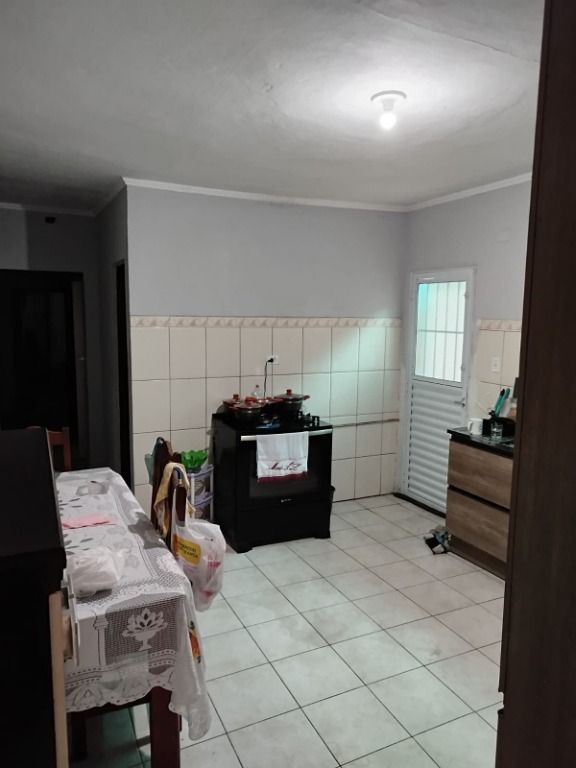 Casa à venda com 3 quartos, 90m² - Foto 9