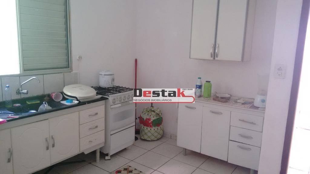 Casa à venda com 4 quartos, 170m² - Foto 8