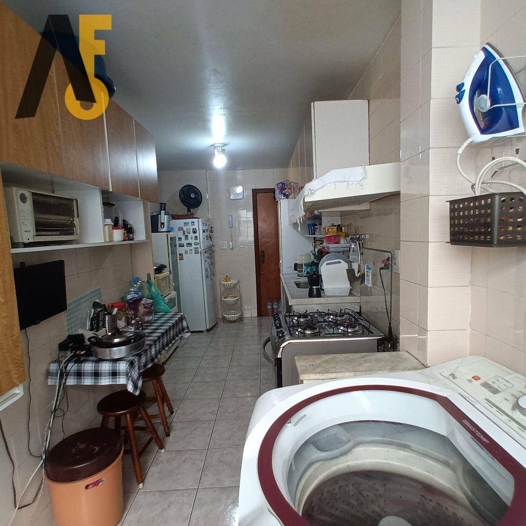 Apartamento à venda com 2 quartos, 75m² - Foto 14