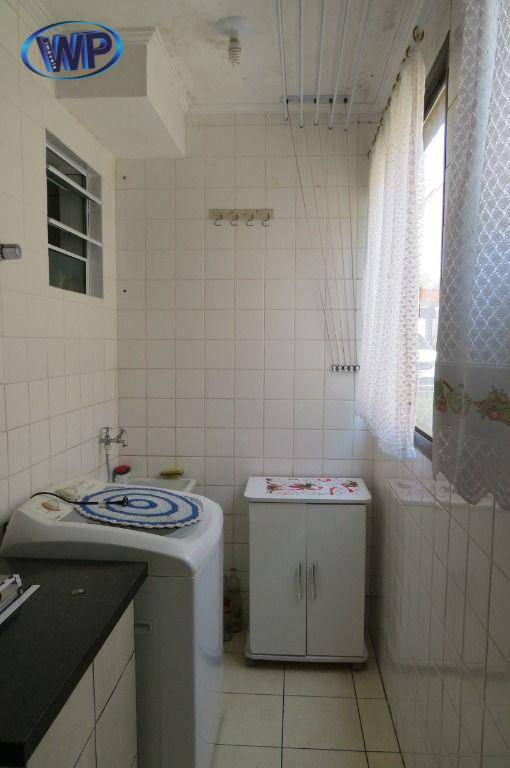 Apartamento à venda com 2 quartos, 72m² - Foto 2