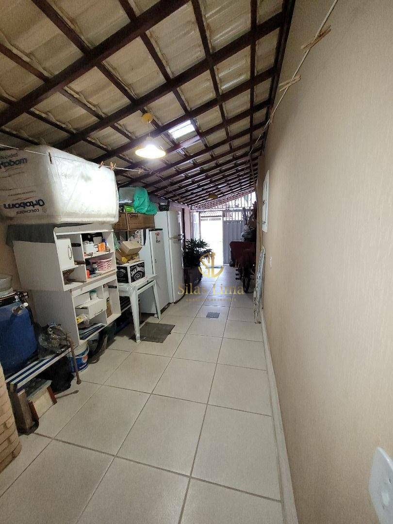 Casa à venda com 3 quartos, 111m² - Foto 30